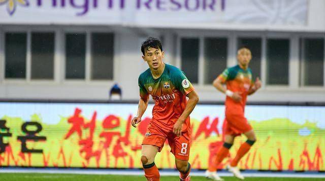 欧联-勒沃库森2-0赫根5战全胜锁头名 药厂各赛事豪取14连胜北京时间12月1日凌晨4时，欧联杯H组第5轮，勒沃库森客场对阵赫根。